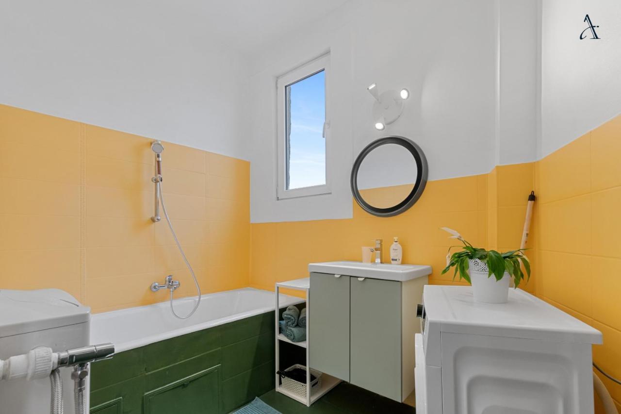 11 Apartments Букурещ Екстериор снимка